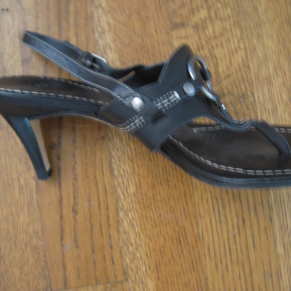 Coach Black Leather Thong Sandals Sz 8